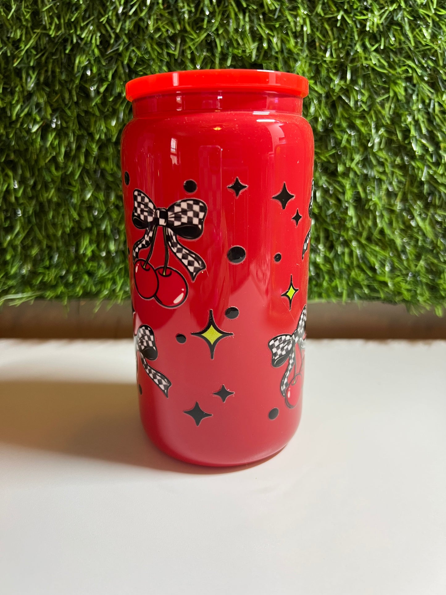 Solid red 16oz cup- Very dramatic